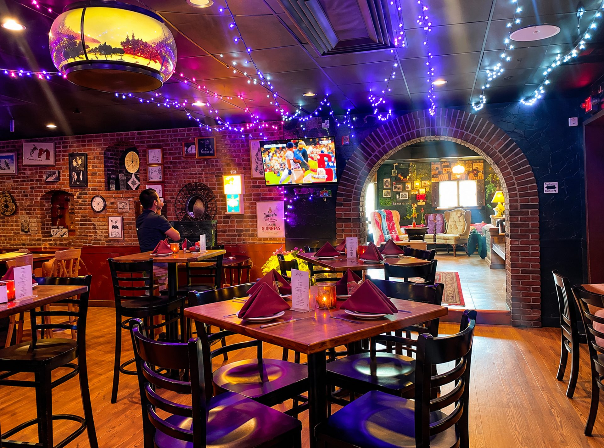 A proper Midwestern supper club in South Minneapolis